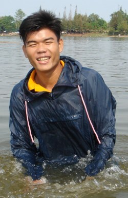 masturbation fun in the lake